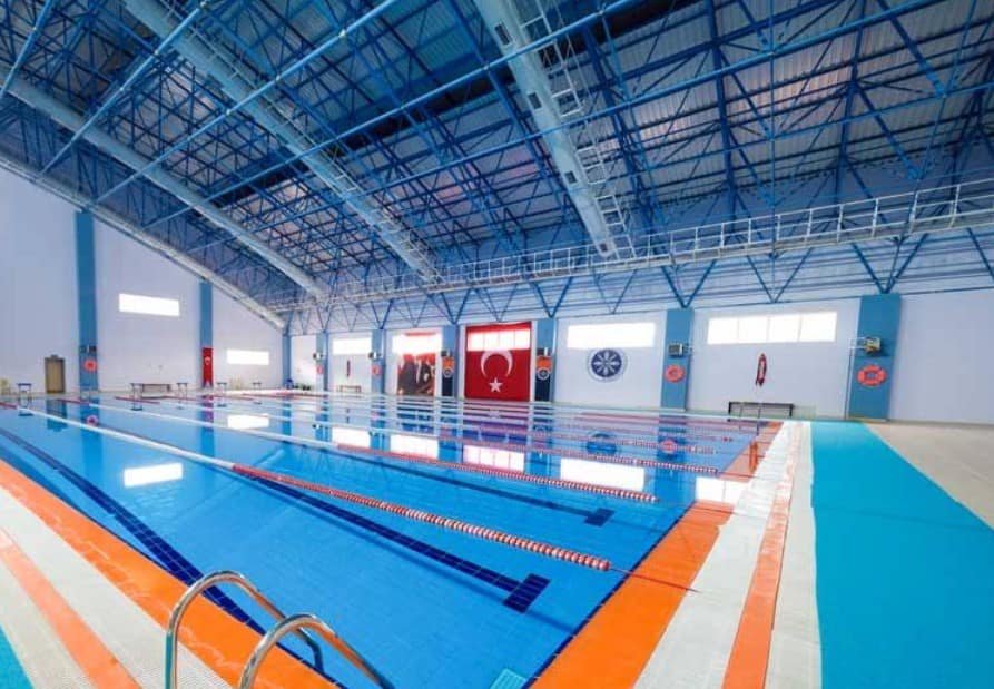 Ardahan Üniversitesi Yarı Olimpik Yüzme Havuzu (Merkez) — Ardahan yarı olimpik (25 m)