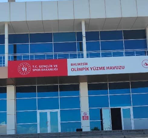 Karesi Olimpik Yüzme Havuzu (Karesi) — Balıkesir olimpik (50 m)