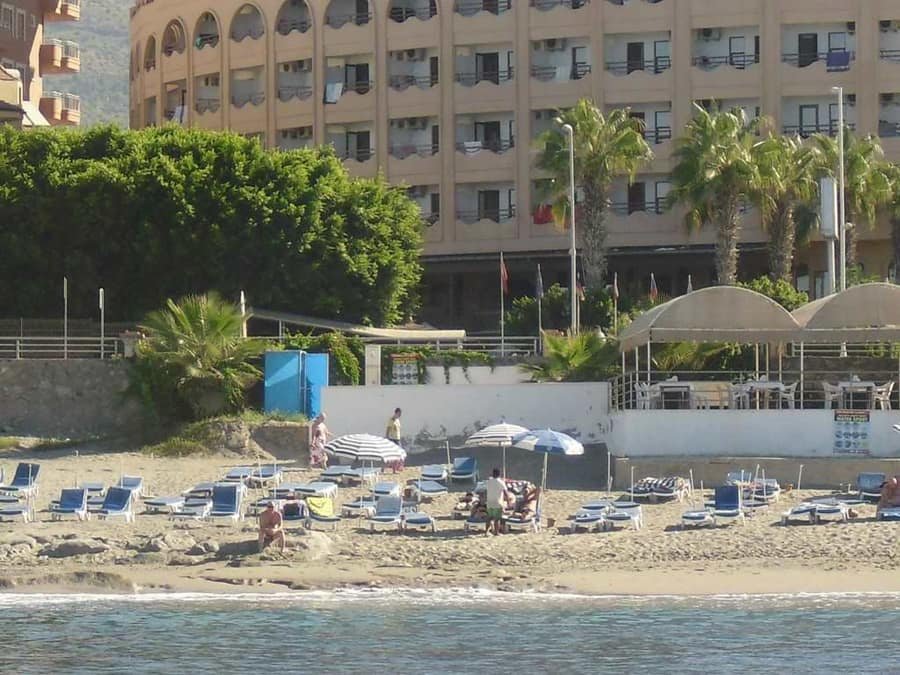 Alpına Otel Plajı — Antalya, Alanya