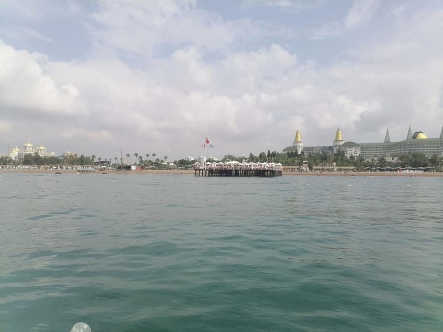 Delphın Dıva Otel Plajı — Antalya, Aksu