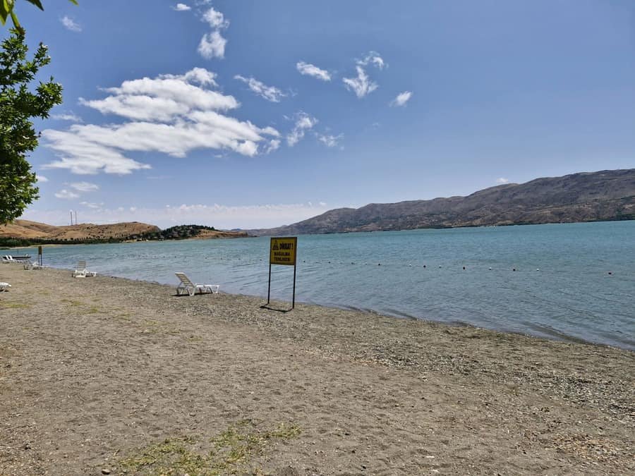 İl Özel İdaresi Hazar Eğitim Tesisleri Plajı — Elazığ, Sivrice