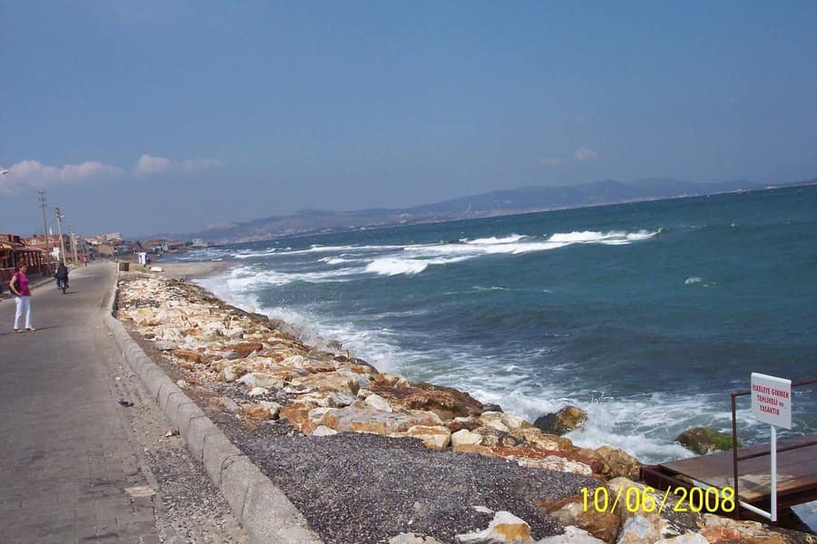 Çamlıçay Mah. Eski Orman Kampı — İzmir, Urla