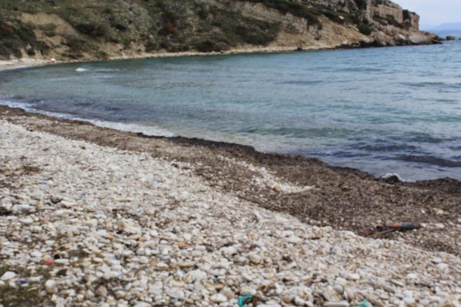 Demircili Adası Plajı — İzmir, Urla